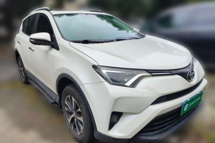 Used Toyota RAV4 2016 2.0L CVT Two-Wheel Drive Fashion Edition China V Standard