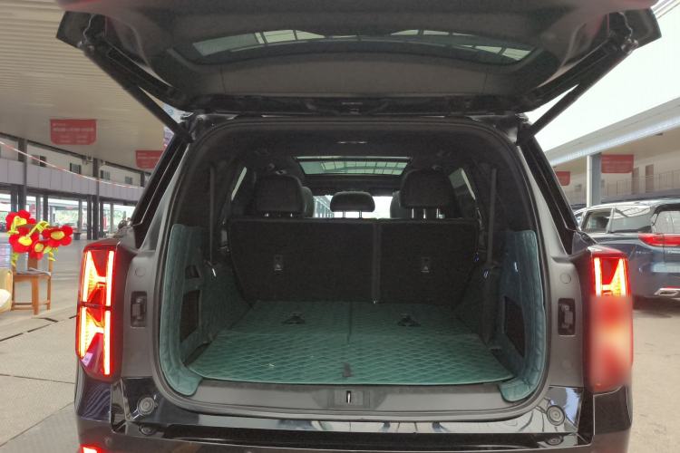 Used GAC Trumpchi GS8 2022 Linghang Series 2.0 TGDI Two-Wheel-Drive Luxury Smart Connectivity Version (7 Seats) Trunk