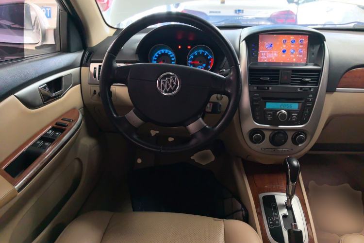 Used Buick Excelle 2013 1.5L Automatic Luxury Model Steering Wheel