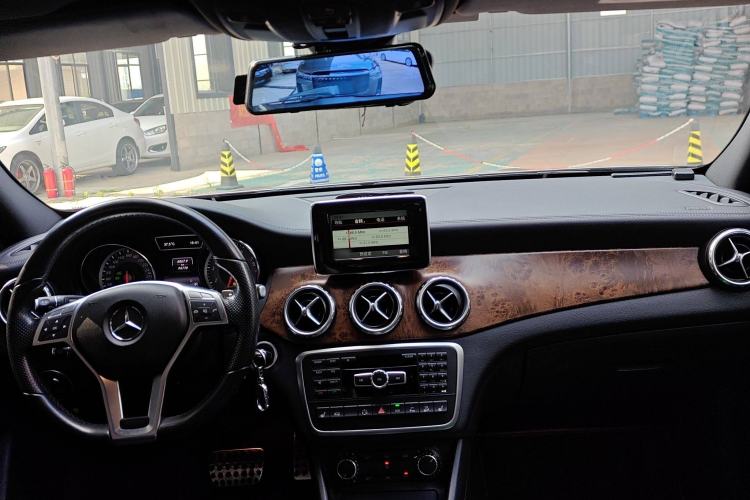 Used Mercedes-Benz GLA 2015 GLA 260 4MATIC
