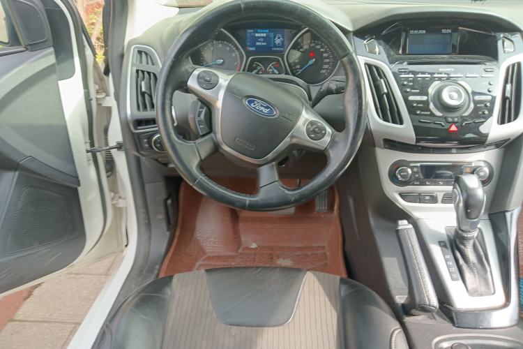 Used Ford Focus 2012 Hatchback 2.0L Automatic Luxury Sport Model
