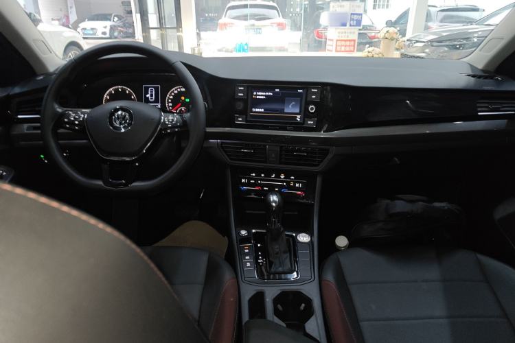 Used Volkswagen Bora 2020 1.5L Automatic Elite Version Center Console