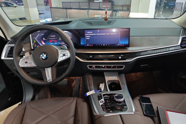 Used BMW X5 2026 Model, xDrive 30Li Prestige M Sport Night Package
