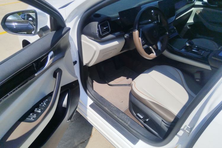 Used BYD Qin PLUS 2023 Champion Edition EV 510KM Beyond Model Driver Seat