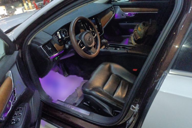 Used Volvo S90 2020 T5 Zhiyi Luxury Edition
