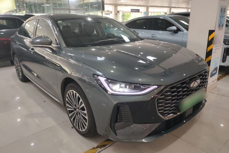 Used Chery Fengyun A8L 2025 1.5 TGDI 145 km Luxury Version Front Right 45 Deg