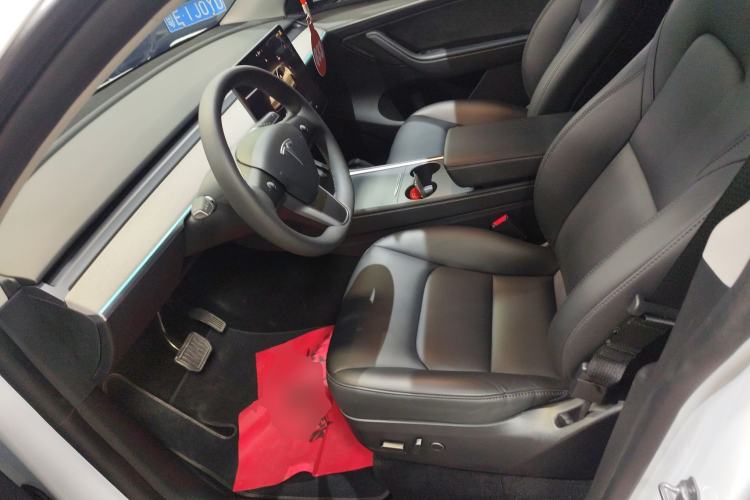 Used Tesla Model Y 2024 Long-Range All-Wheel-Drive Version