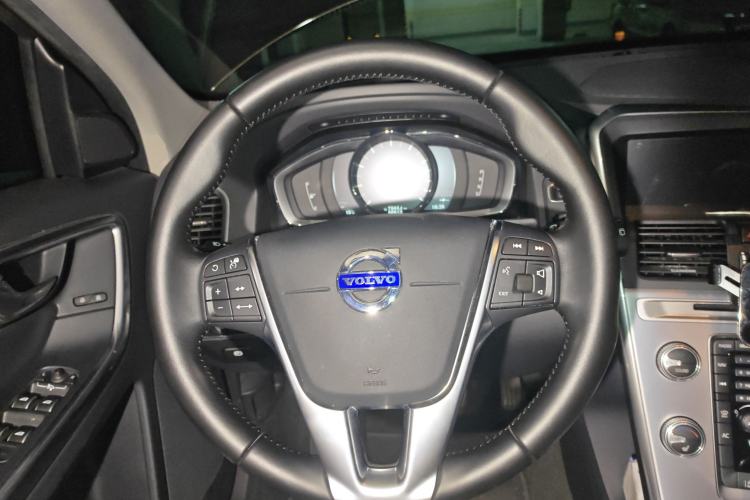 Used Volvo XC60 2017 T5 AWD Smart Range Edition