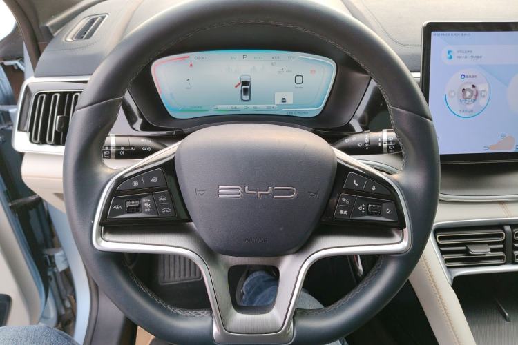 Used BYD Song PLUS New Energy 2023 Champion Edition DM-i 110KM Flagship PLUS Steering Wheel