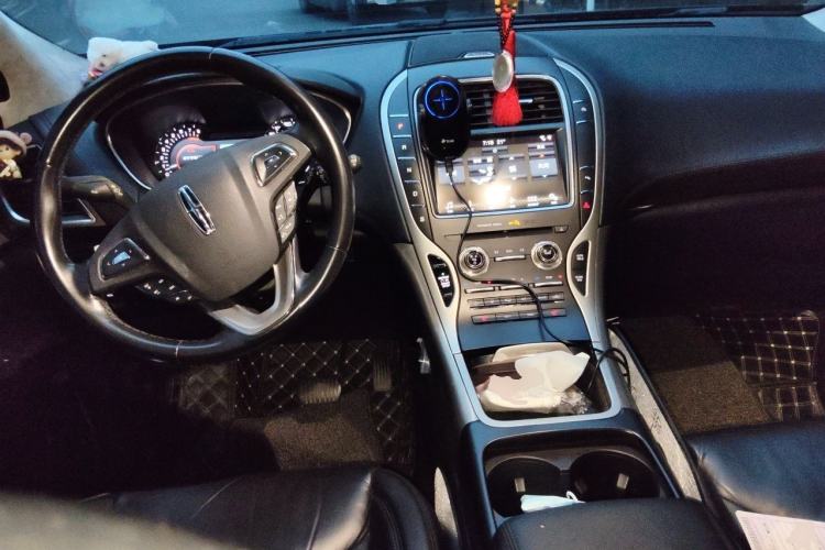 Used Lincoln MKX 2017 2.0T Two-Wheel Drive Deluxe Edition
