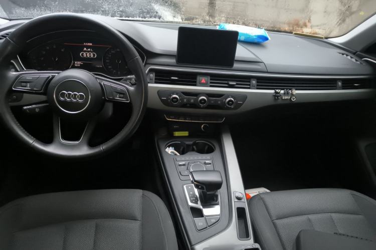 Used Audi A4L 2019 40 TFSI Ambition China VI
