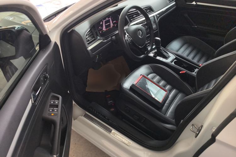 Used Volkswagen Lamando 2021 280TSI DSG Luxury Phantom Edition Driver Seat