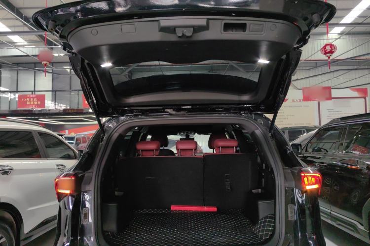 Used JETOUR X70 PLUS 2023 1.6T DCT Stronger 5-Seater
