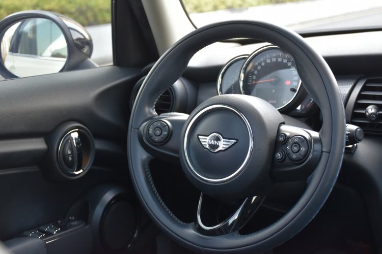 Used MINI MINI 2016 1.5T COOPER Five-Door Edition