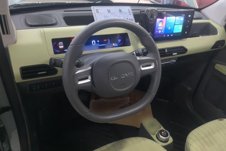 Used Geely Galaxy Panda 2023 Panda Mini 200km Endurance Bear Steering Wheel