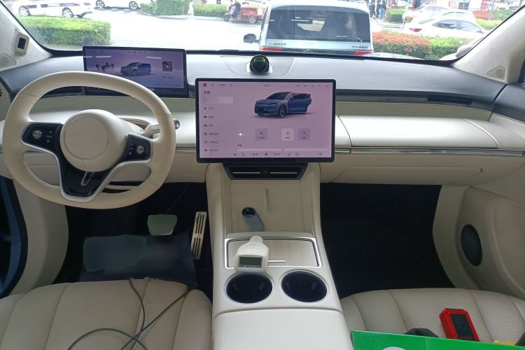 Used Hima Luxeed R7 2024 Pure Electric 667km Pro Center Console