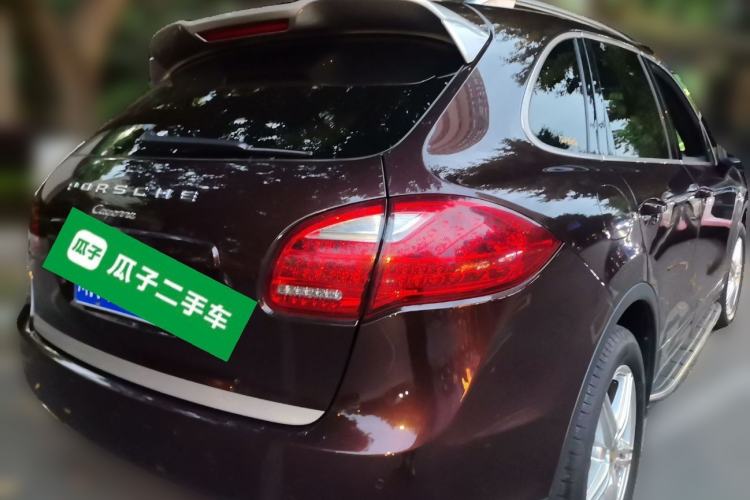 Used Porsche Cayenne 2014 Cayenne Platinum Edition 3.0T Rear Right 45 Deg