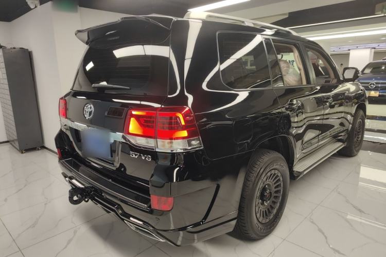 Used Toyota Land Cruiser 2015 4.0L V6 Middle East Limited Edition
