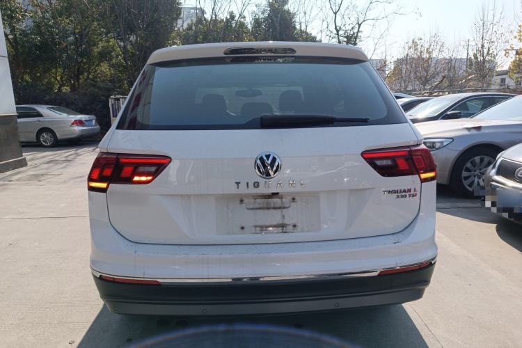 Used Volkswagen Tiguan L 2017 330TSI Automatic Two-Wheel Drive Luxury Edition
