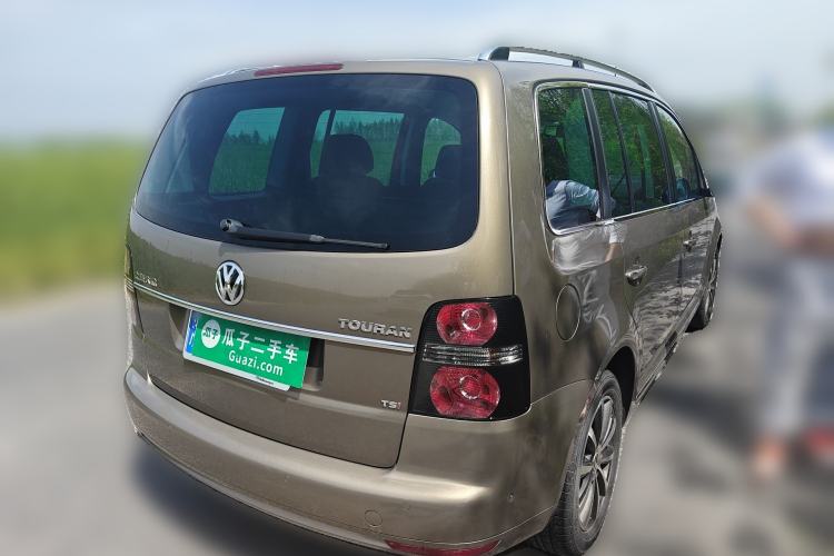 Used Volkswagen Touran 2015 1.4T DSG Flagship Edition 5-seater Rear Right 45 Deg