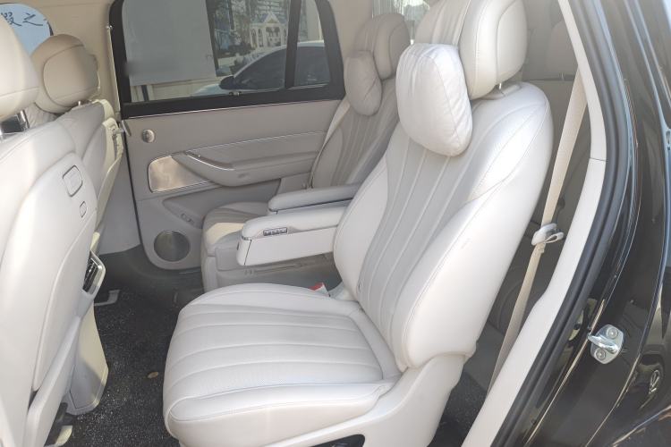Used Hima AITO M8 2025 Extended-Range Max+ Version 53.4 kWh 6-Seater Edition Left Rear Seat