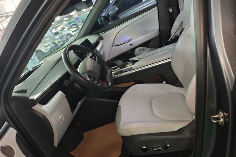 Used ARCFOX Alpha T5 2024 660 MAX Left Front Seat