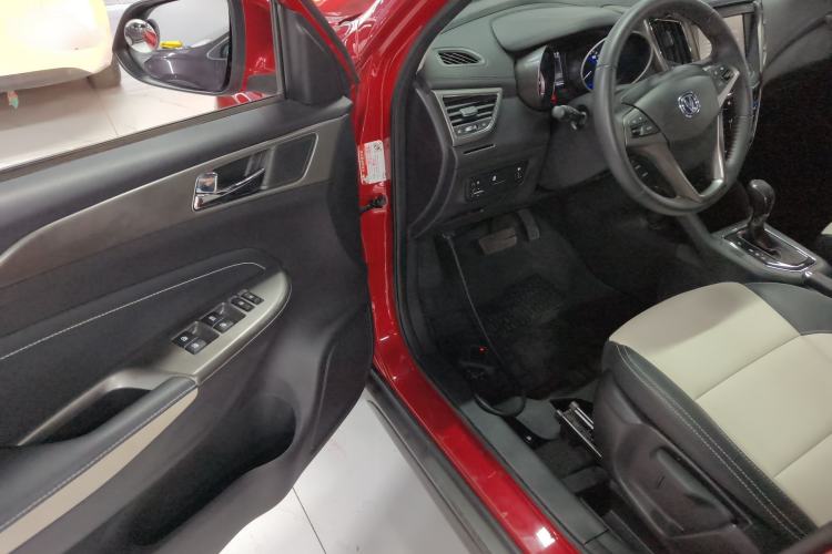 Used CHANGAN CS35 2017 1.6L Automatic Luxury Model
