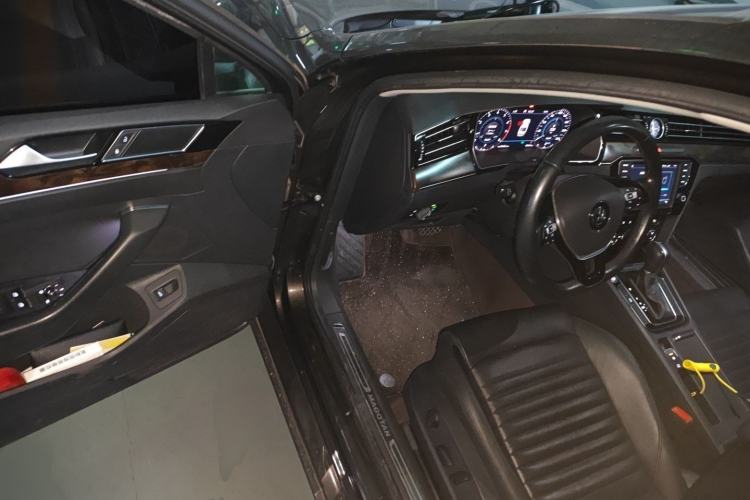 Used Volkswagen Magotan 2018 Facelift 330TSI DSG Luxury Model