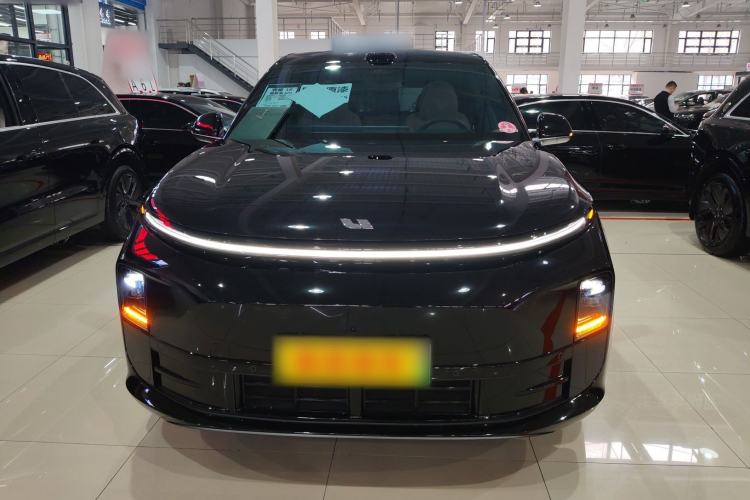 Used Li Auto L6 2025 Pro Smart Refresh Edition Front