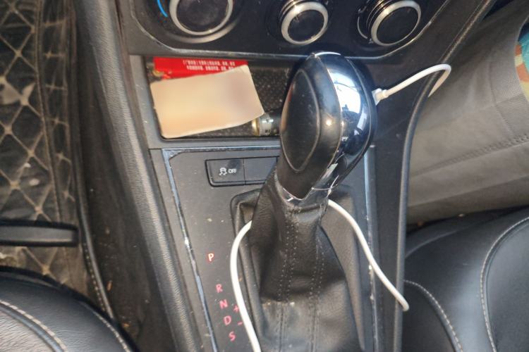 Used Volkswagen Lavida 2015 1.6L Automatic Comfort Edition
