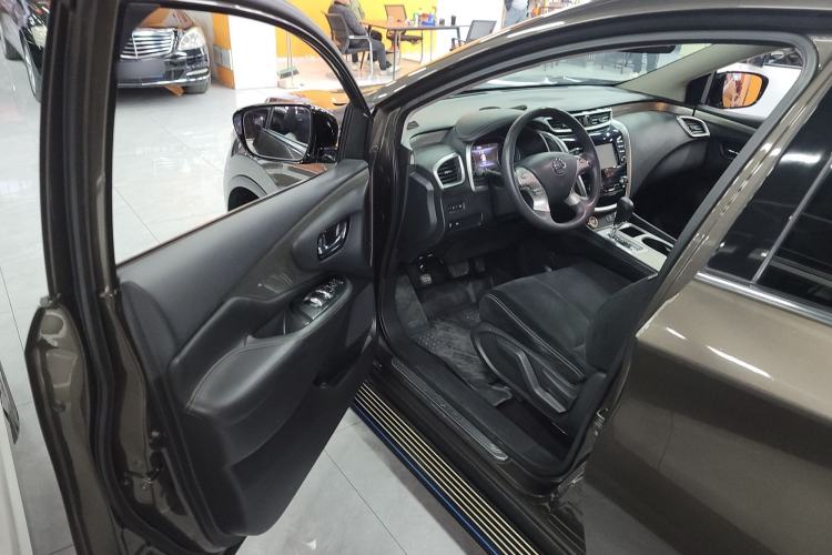 Used Nissan Murano 2021 2.5L XE Two-Wheel Drive Elite Edition Driver Seat