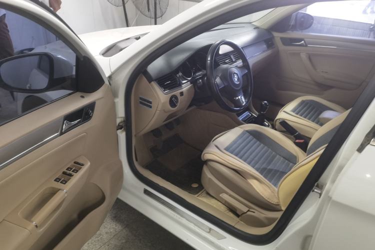 Used Volkswagen Bora 2014 1.6L Manual Comfort Model Driver Seat