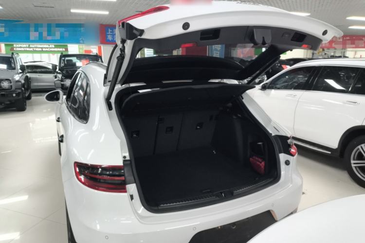 Used Porsche Macan 2017 Macan 2.0T Trunk