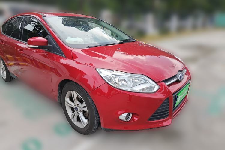 Used Ford Focus 2012 Hatchback 1.6L Automatic Fashion Edition Front Right 45 Deg