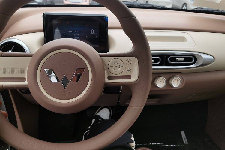 Used Wuling Hongguang MINIEV 2025 Four-Door Version Advanced Edition
