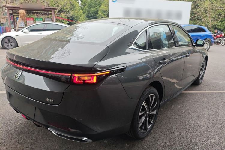 Used Changan Eado 2025 Blue Whale 1.5T 500Bar Prestige Model