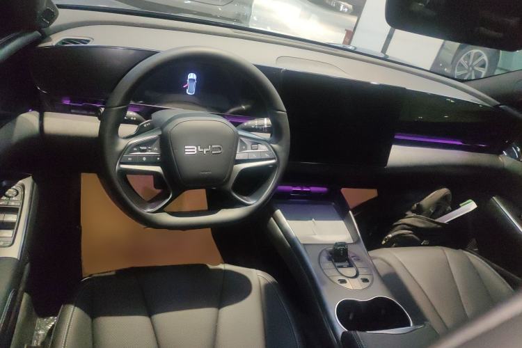 Used BYD Seal 2025 650 Zhihang Edition Center Console