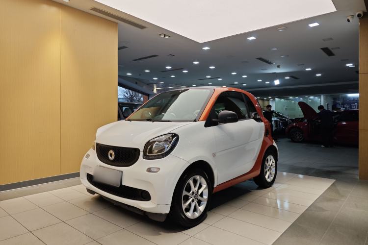 Used smart fortwo 2015 1.0L 52 kW hardtop Dynamic version