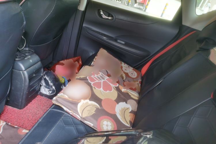 Used Nissan Tiida 2013 1.6L CVT Cool Cafe Edition
