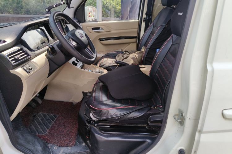 Used CHANGAN KUAYUE Xing V7 EV 2022 Standard Model 240 km Left Rear Seat