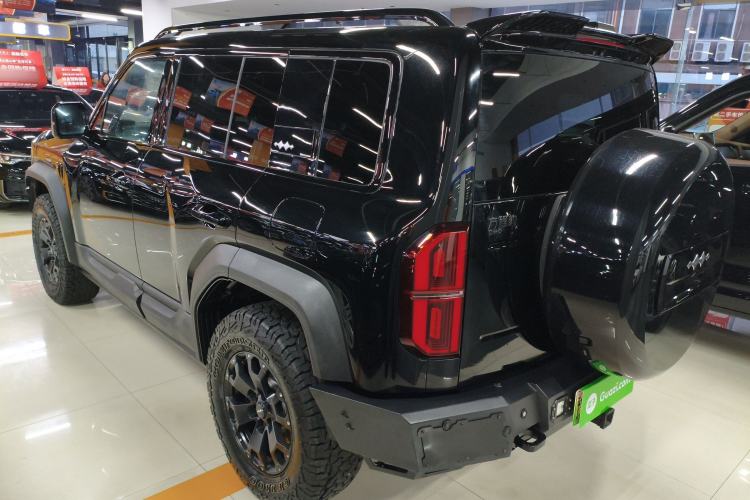 Used Formula Leopard 5 2023 Cloud Ride Flagship Edition
