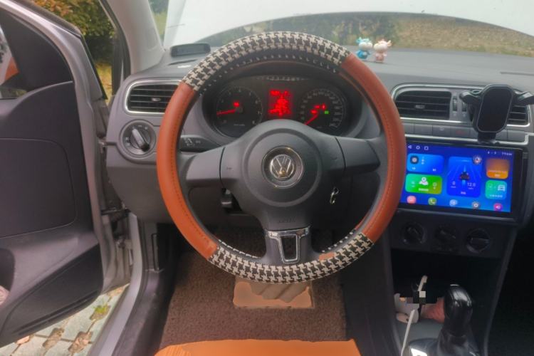 Used Volkswagen Polo 2013 1.4L Automatic Comfort Edition Steering Wheel