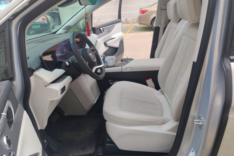 Used Buick GL8 New Energy 2024 Lu Zun Deluxe Edition 7-Seater
