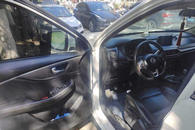 Used Dongfeng Fengon S560 2018 1.8L Manual Comfort 7-Seater Driver Seat