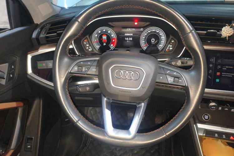 Used Audi Q3 2022 35 TFSI Fashionable and Elegant Model