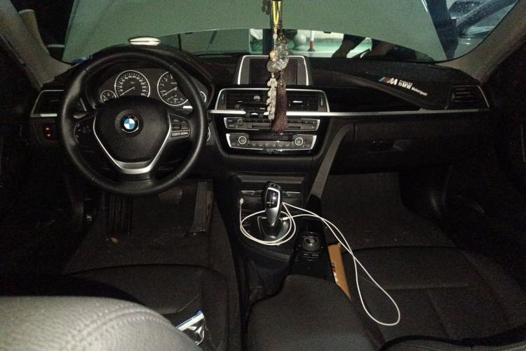 Used BMW 3 Series 2016 316Li Fashion Model
