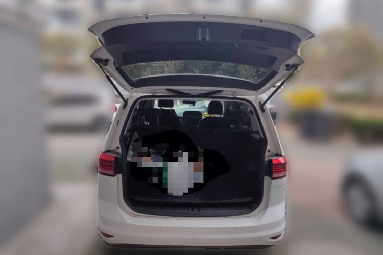 Used Volkswagen Touran 2021 Touran L 280TSI DSG Comfort Edition 7 Seats Trunk