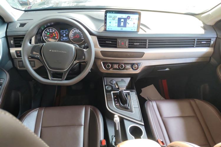 Used FORTHING T5 2021 1.5T Automatic Comfort Model