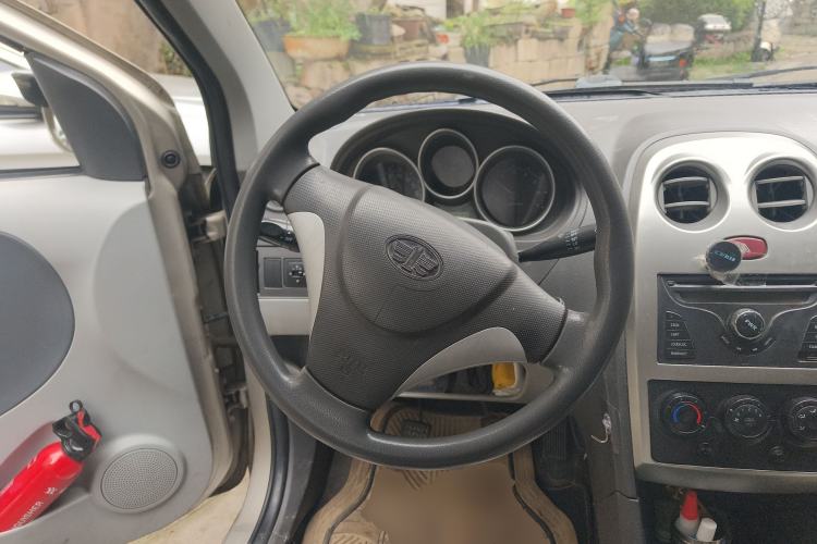 Used FAW Weizhi V2 2010 1.3L Manual Luxury Version Steering Wheel