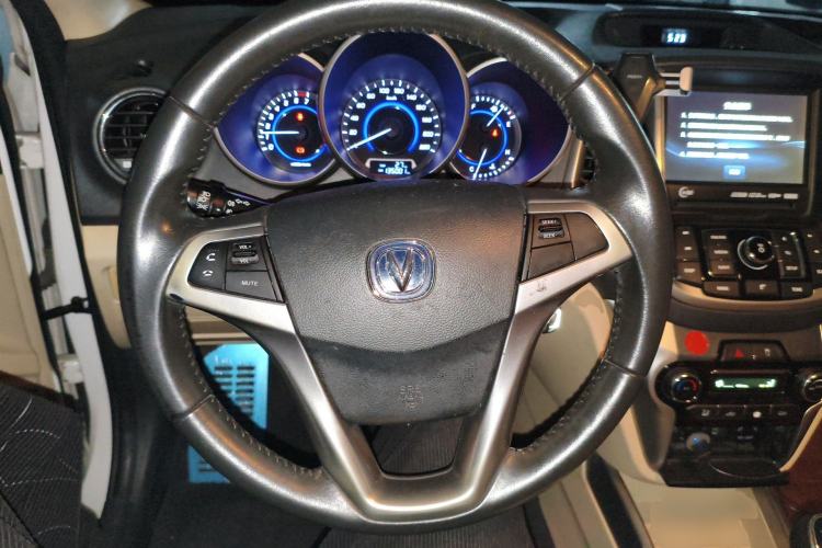 Used CHANGAN Eado 2015 1.6L Manual Luxury Model China IV Standard Steering Wheel